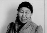 Portrait of Lucy Tasseor Tutsweetok: Photo courtesy of Galerie D'Art Vincent, Ottawa.